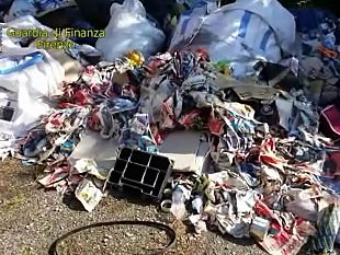 rifiuti-speciali-e-pericolosi-una-discarica-abusiva-in-ex-azienda