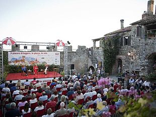 a-capalbio-la-lunga-serata-dei-libri-dalle-1930-sino-a-mezzanotte