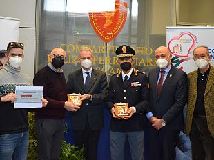 la-polizia-di-stato-di-firenze-sostiene-la-onlus-cure2children