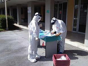 coronavirus-rossi-a-pistoia-per-visitare-il-nuovo-reparto-di-cure-intermedie-e-la-cross