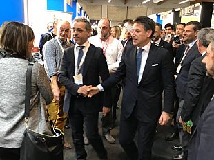 arezzo-il-premier-conte-allo-stand-anci-toscana