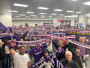 la-partenza-dei-tifosi-viola-verso-atene-inseguendo-un-sogno