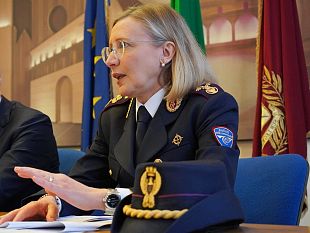 revenge-porn-e-stalking-fiorentino-denunciato