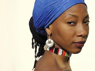 b206221916-fatoumata-diawara-al-festival-delle-colline