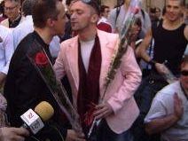 a506301547-in-toscana-vivono-circa-150000-omosessuali-di-sesso-maschile-e-femminile