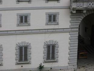 b005201823-area-ex-macelli-de-zordo-danni-alla-palazzina-dell-orologio