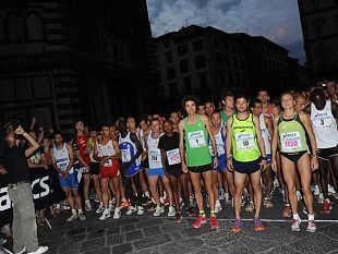 b306201457-notturna-di-san-giovanni-sabato-la-corsa-nel-centro-di-firenze