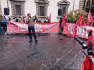 commercio-servizi-turismo-presidio-di-200-lavoratori-a-firenze