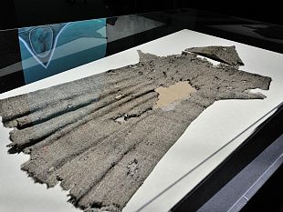 lultimo-sigillo-il-saio-di-san-francesco-in-mostra-a-firenze