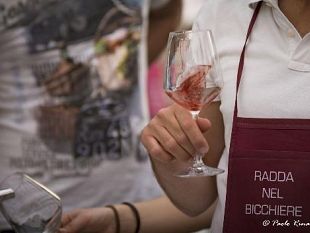 sale-lattesa-per-radda-nel-bicchiere