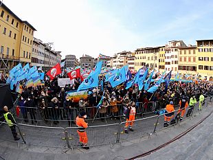 manifestazione-pro-ucraina-in-santa-croce-speranza-e-commozione
