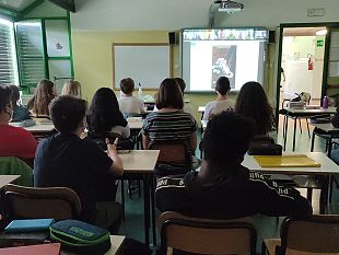 lettera-di-minacce-a-una-professoressa-di-liceo