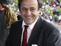 b101252055-platini-firenze-grande-piazza-ovrebo-sbaglio-guardalinee