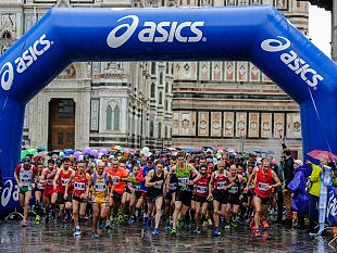 guarda-firenze-oltre-un-migliaio-di-corsa