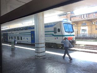 stazione-passeggero-non-scende-e-aggredisce-i-carabinieri