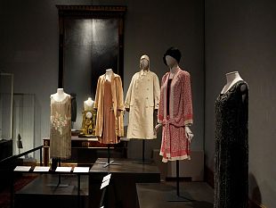 veste-di-luce-il-manto-giubilare-di-giovanni-paolo-ii