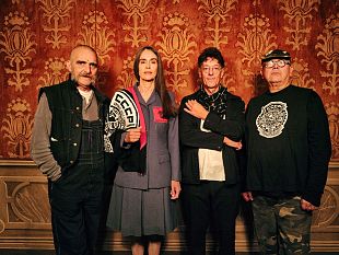 cccp-seduti-a-pratolino-o-poganti-a-prato