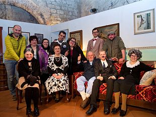 ridere-nel-ricordo-in-scena-la-compagnia-teatrale-di-carla