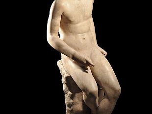 apollo-seduto-torna-agli-uffizi