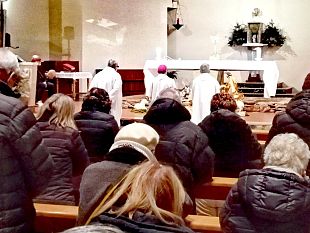 tragedia-di-san-felice-chiesa-gremita-e-larcivescovo-al-galluzzo