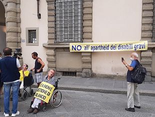 al-fianco-delle-persone-con-disabilita-gravi-in-presidio
