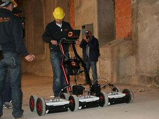 b309051359-roberta-ragusa-si-cerca-nei-cimiteri