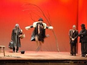 b004152143-teatro-delle-arti-va-in-scena-aspettando-godot