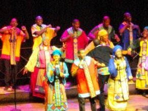 a812200136-musica-gospel-il-coro-di-soweto-ieri-sera-al-mandela-forum-di-firenze