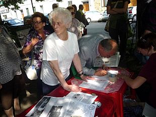 b306131419-presidio-fisioterapico-di-piazza-elia-dalla-costa-residenti-protestano