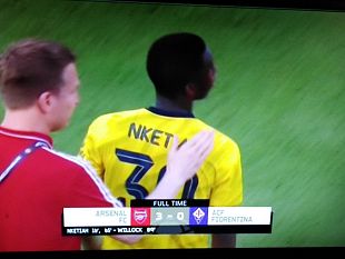 viola-generosi-e-spreconi-larsenal-vince-3-0