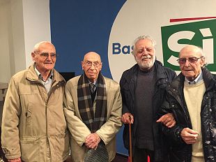 referendum-sindaci-in-piazza-a-far-campagna-per-il-si-si-indigna-il-comitato-fiorentino-per-il-no