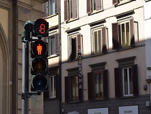 semaforo-con-countdown-a-firenze-il-primo-attivato-oggi