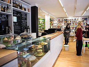 cinema-libreria-e-caffetteriain-viale-don-minzoni