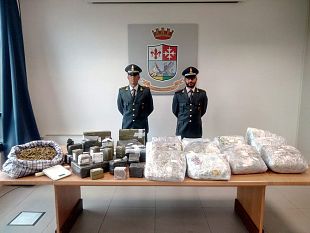 droga-in-toscana-container-deposito-dei-pusher-in-area-privata