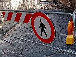 cede-muro-in-via-benedetto-fortini-cambia-la-viabilita