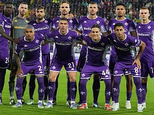 la-fiorentina-e-una-barchetta-e-la-corazzata-napoli-la-affonda