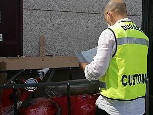 sembravano-vespe-della-piaggio-ma-venivano-dalla-cina