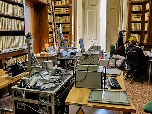 lo-sguardo-tecnologico-legge-i-papiri-carbonizzati