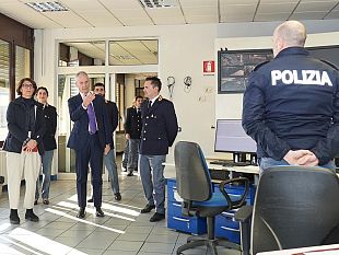 il-nuovo-prefetto-francesca-ferrandino-in-visita-alla-questura