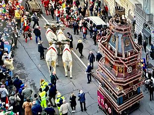 riprese-con-il-drone-per-la-prima-volta-allo-scoppio-del-carro