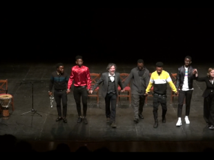 canto-corale-contro-il-razzismo-al-tenax-theatre