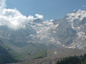 a707311340-monte-rosa-ricercatori-dell-universita-di-firenze-a-monitorare-il-ghiacciaio-belvedere-fra-i-piu-grandi-delle-alpi