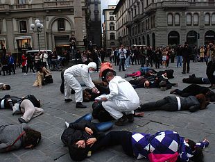 b104261617-greenpeace-in-piazza-santo-spirito-per-ricordare-cernobyl