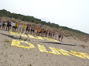legambiente-100-bandiere-sulla-spiaggia-grossetana-per-lanciare-allarme-dune