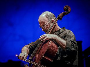 a-ritmo-di-samba-si-alza-il-sipario-sulla-25-edizione-di-jazz