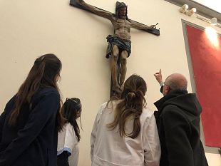 il-crocifisso-di-francesco-da-sangallo-esposto-a-santa-maria-nuova-a-firenze