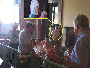 b207021624-svastica-in-palazzo-vecchio-contro-linea-3-lega-nord-prende-le-distanze