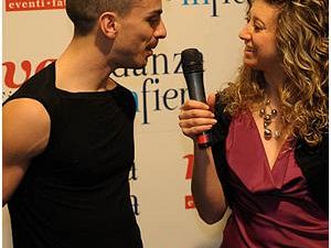 b202241606-gianluca-lanzillotta-di-amici-allo-stand-di-nove-da-firenze-video-e-foto