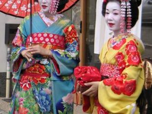 b003081906-vestizione-del-kimono