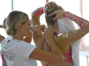 b307271315-ginnastica-ritmica-italiana-un-giorno-con-le-farfalle-azzurre-foto